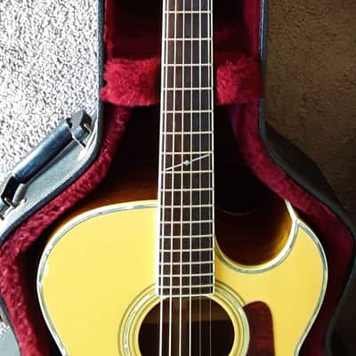 Alvarez AD90SCK Acoustic Electric Cutaway Guitar with TKL Hard Case image 3