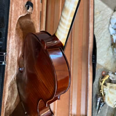 Violin. 4/4 size with case and bow. Brog brand image 9