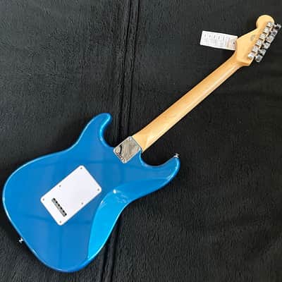 Fender Standard Stratocaster 2025 - Aquamarine Metallic / 7lbs. 15.8oz. #0266240560 image 2