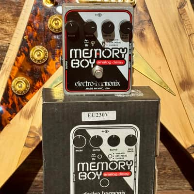 Electro-Harmonix MEMORY BOY ANALOG DELAY WITH CHORUS & VIBRATO ( Made in NY USA) image 3
