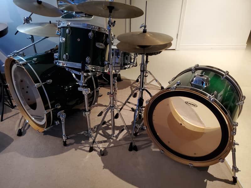 VTG MAPEX 24"x18" Maple Bass Drum Emerald Green "Pro M" 10 Lug No Holes- Gorgeous image 1