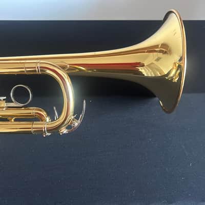 Yamaha YTR-2330 Standard Trumpet 2010s - Lacquered Brass image 3