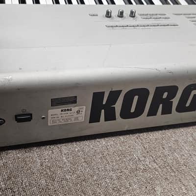 Korg Triton Pro X 88-Key 62-Voice Polyphonic Workstation 1999 - 2000 - Silver image 8
