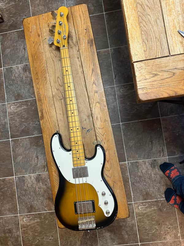 Fender Modern Player Telecaster Bass - 2-Color Sunburst image 1