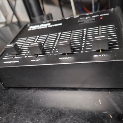Realistic Radio Shack Analog Overdrive 32-1110 BBD Electronic Reverb - Black image 7