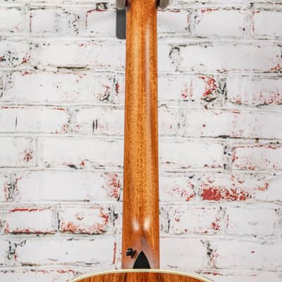 Taylor - (2025) Gold Label 817e - Acoustic-Electric Guitar w/ w/ LR Baggs VTC - Torrefied Spruce/Honduran Rosewood - Natural - w/ Gold Label Hardshell Case British Cocoa - x5012 image 9