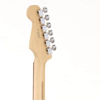 Fender Player Stratocaster with Pau Ferro FB in Sonic Red (2018) [MX18045311] (05/18) image 12