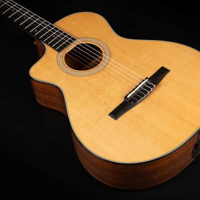 2012 Taylor 312ce-N LH - Natural | USA All Solid Crossover Classical Lefthand Guitar Nylon Cutaway Pickup | OHSC image 5