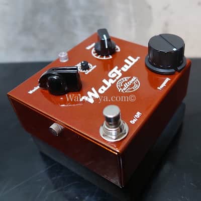 Fulltone Custom Shop / WAHFULL / First model, signed image 2
