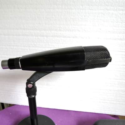 Sennheiser MD 421-U-4 Cardioid Dynamic Microphone image 4