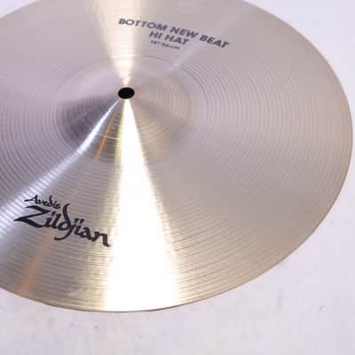 ZILDJIAN A.Zildjian New Beat Hi-Hat 14-inch 1016/1354 Zildjian Hi-Hat Cymbal (08/31) image 8