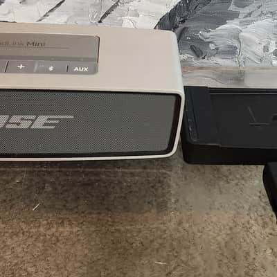 Bose Bose SoundLink Mini compact wireless Bluetooth speaker 2000 - Silver image 2