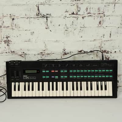 Yamaha DX100 49 Mini-Key Digital FM Programable Algorithm Synthesizer Keyboard image 3