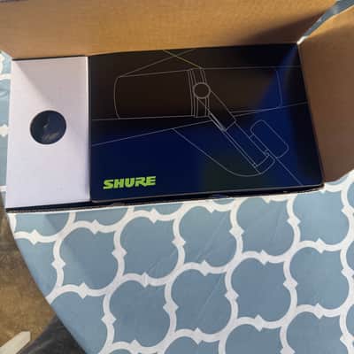 Shure SM7B Cardioid Dynamic Microphone 2001 - Present - Black image 5