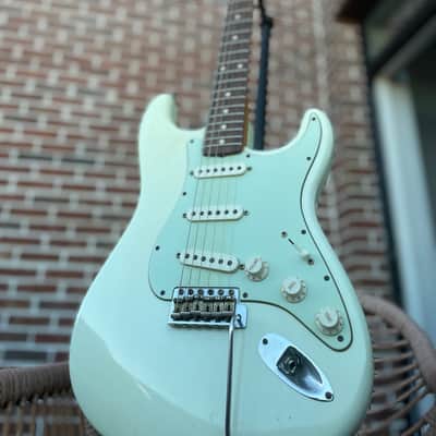 Fender Custom Stratocaster - Olympic white with matching headstock image 1