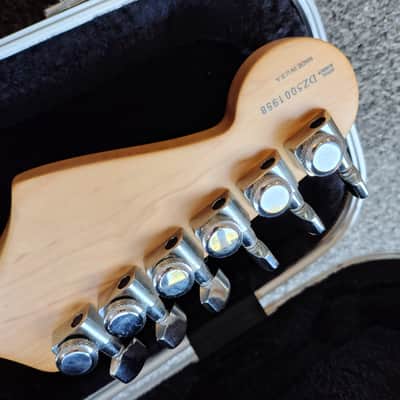 Fender American Deluxe Stratocaster with Maple Fretboard 2002 - 2003 - Aged Cherry Burst image 5