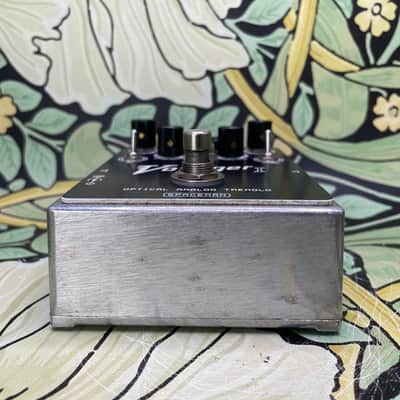 Spaceman Effects Voyager I Optical Analog Tremolo - Used image 4