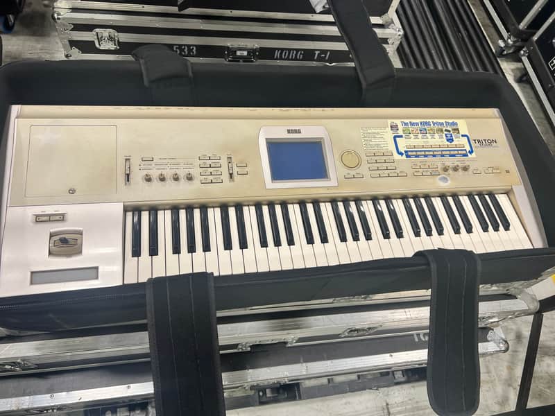 Korg Triton Studio 61-Key 120-Voice Polyphonic Workstation w/ Road Case image 1