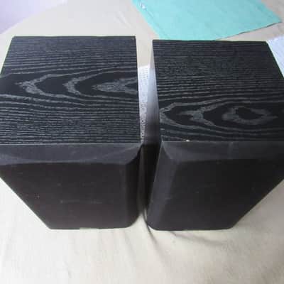 Paradigm Atom V2 bookshelf speakers image 3
