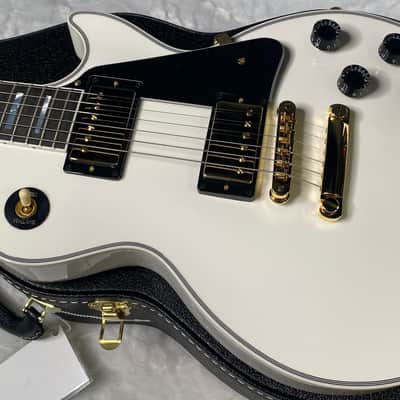 NEW! Gibson Les Paul Custom - Alpine White - Ebony Board - Authorized Dealer - 10lbs - G06473 image 8