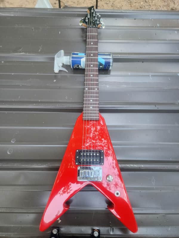 First Act Me279 - Red gloss image 1