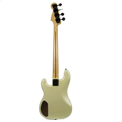 Vintage 1984 Fender Jazz Bass Special White Pearl Finish Made in Japan image 4