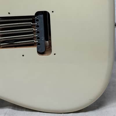 Fender Player Plus Stratocaster Guitar 2022 - Olympic Pearl / Maple neck image 12