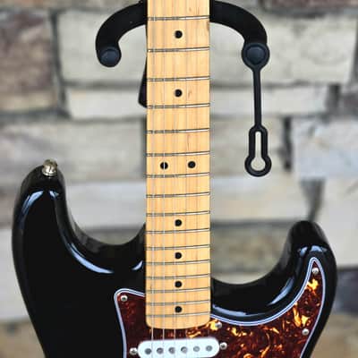 Fender "Squier Series" Standard Stratocaster with Maple Fretboard 1995 - Black with Fender TexMex pickups image 4