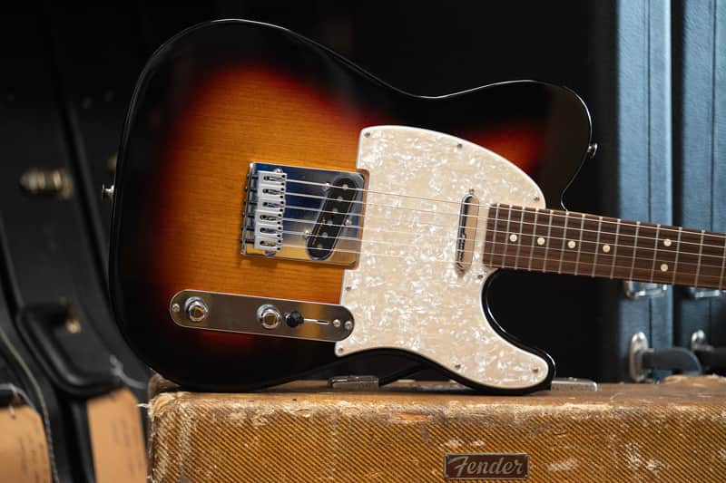 2025 Fender Player 2 ii Modified Telecaster - in 3 Tone Sunburst