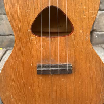 Vintage 1940’s 1950’s Regal Wendell Hall TV Concert Ukulele Regal image 4