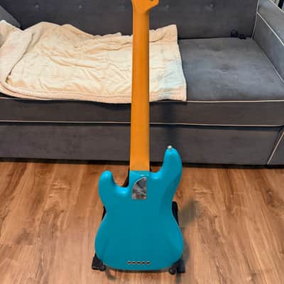 Fender American Professional II Precision Bass V with Maple Fretboard, Upgrades, Lightweight! image 3