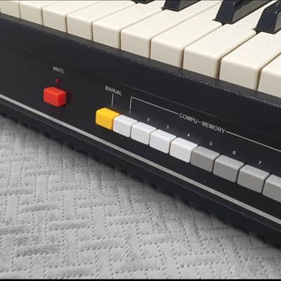 Roland Jupiter 4 ✅MIDI upgrade optional ✅ Legendary early Compunicator Synth ✅ Raw & Screaming 70s Analog Power ✅ Fully Checked & Cleaned ✅ Iconic Thick Chorus Engine ✅ Worldwide Shipping - Roland Jupiter 4 image 13