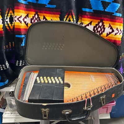 Oscar Schmidt OS15B Autoharp 2010s - Sunburst image 1
