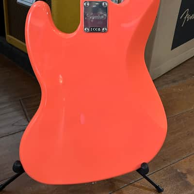 Squier Classic Vibe ‘60s Jazz Bass  2025 - Tahitian Coral / 8lbs. 11.5oz. #ICSE25015391 image 2