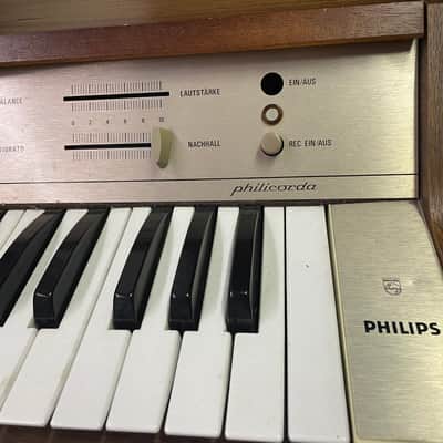 Philips Philicorda GM 754 Vintage and Cool Sounding Organ From The 1970s image 7