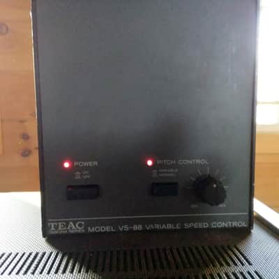Teac 80-8 with Road Case image 3