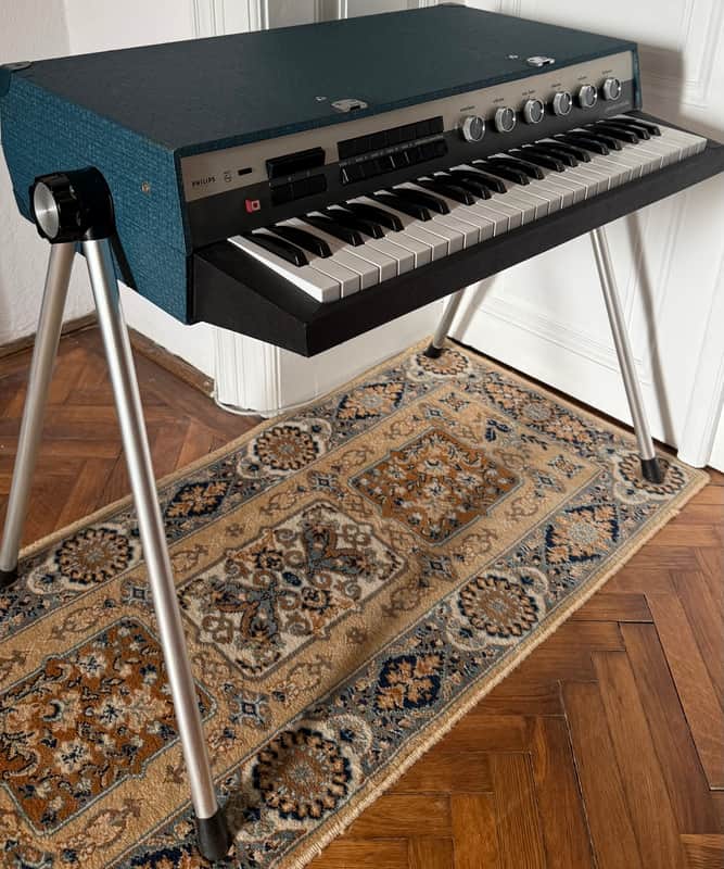 Philips Filichorda 1967 - Blue image 1