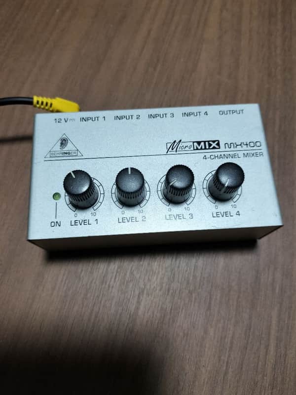 Behringer MX400
