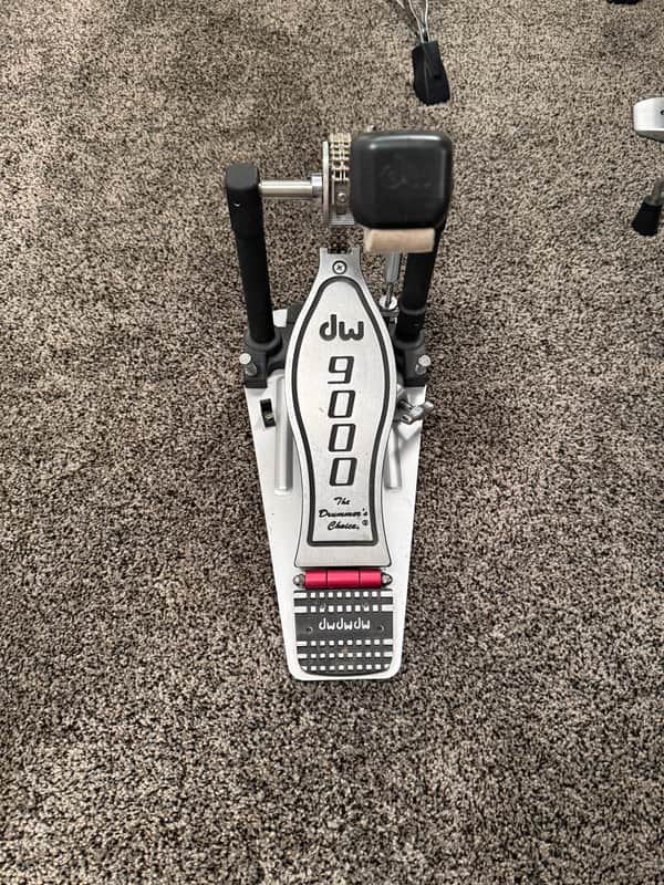 DW 9000 Series Single Bass Drum Pedal image 1