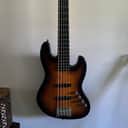 Squier Deluxe Jazz Bass Active V 2007 - 2018 - 3-Color Sunburst