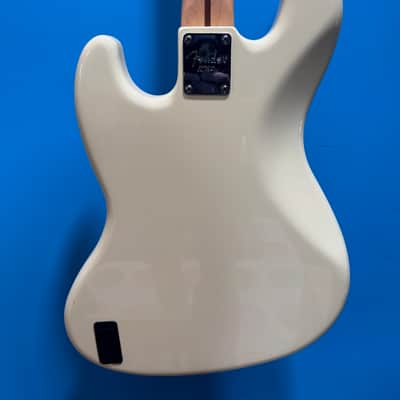 Fender Jazz Bass Deluxe Series 2009 - Olympic White image 9