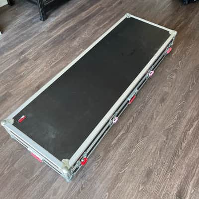 Gator G-TOUR-88V2 Rolling 88-Key Keyboard Road Case with Wheels 2010s - Black image 3