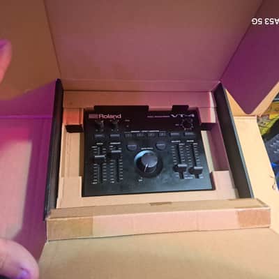 Roland VT-4 Voice Transformer 2018 - Present - Black image 2
