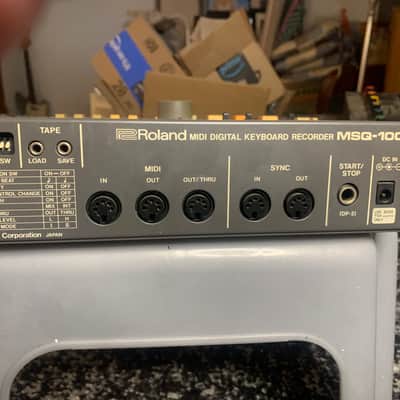 Roland MSQ-100 MIDI Digital Keyboard Recorder with DIN SYNC Mid-1980's - Gray Metal imagen 2
