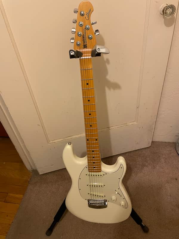 Ernie Ball Music Man Cutlass SSS Tremolo