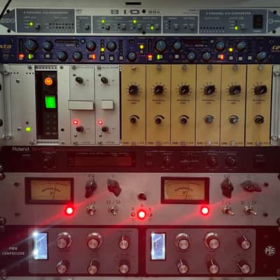 Vintage studio amplifiers LAWO and Delta in 19" rack image 2