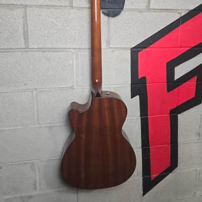 Fender CB-60SCE Acoustic-Electric Bass with Laurel Fretboard 2010s - Natural image 11
