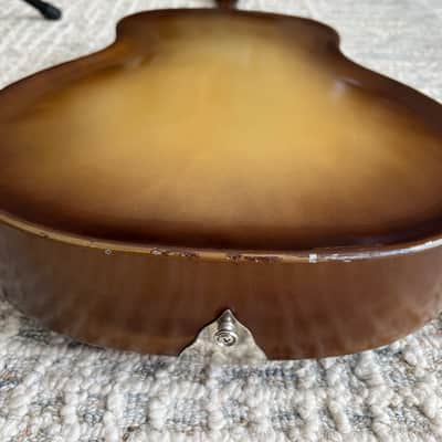 National Triolian 1930 - Walnut burst with original case image 14