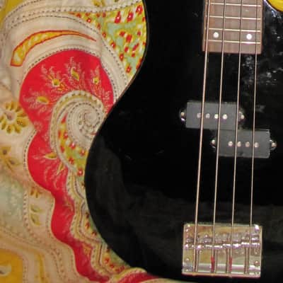 Lyon "Series 4" Bass Guitar by Washburn Black Gloss P-Bass Style image 3