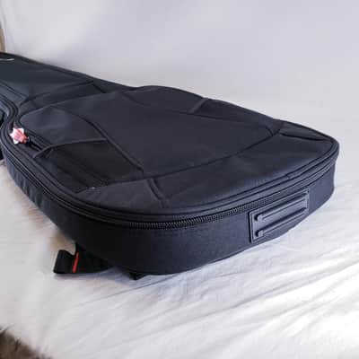 Gator Soft Gig Bag For Bass Guitars - GB-4G-BASS image 4